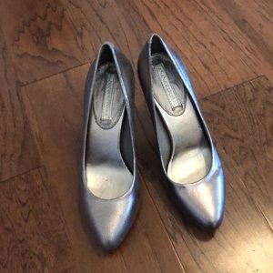 Banana Republic pewter heels size 6.5